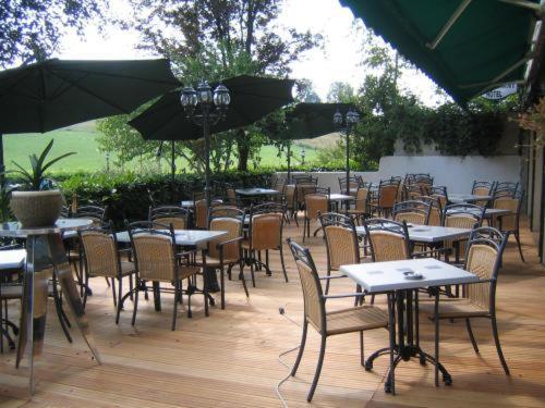 Hotel La Tour Du Loup La Bastide-de-Sérou Exterior foto