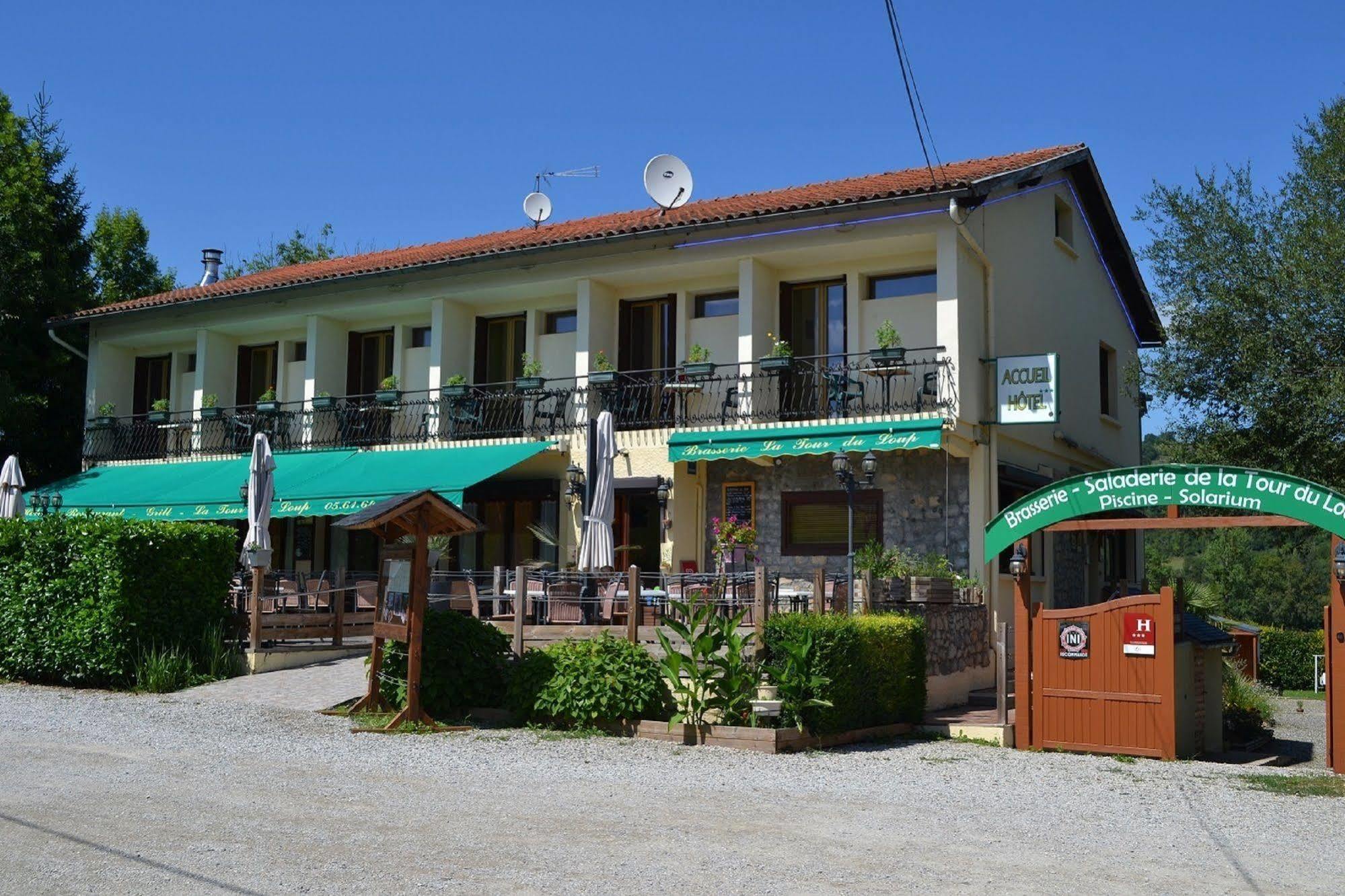 Hotel La Tour Du Loup La Bastide-de-Sérou Exterior foto